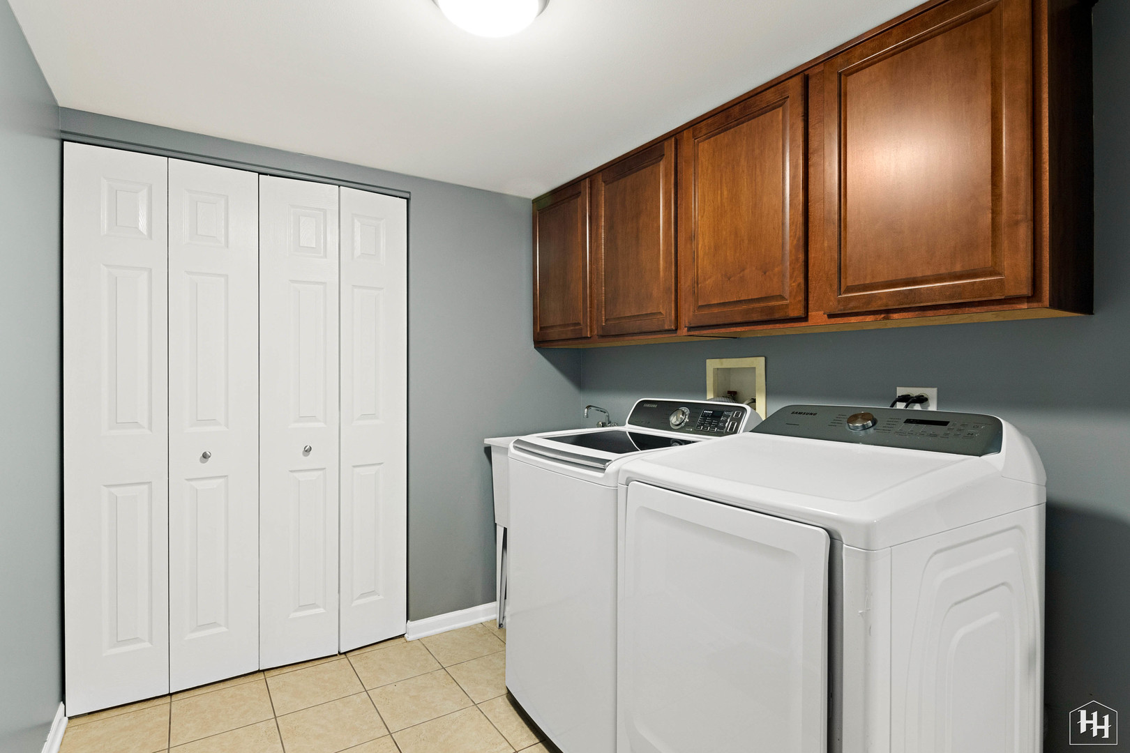 1389 Collins Drive Cary, IL 60013 - Photo 18 of 39 a utility room with dryer and washer
