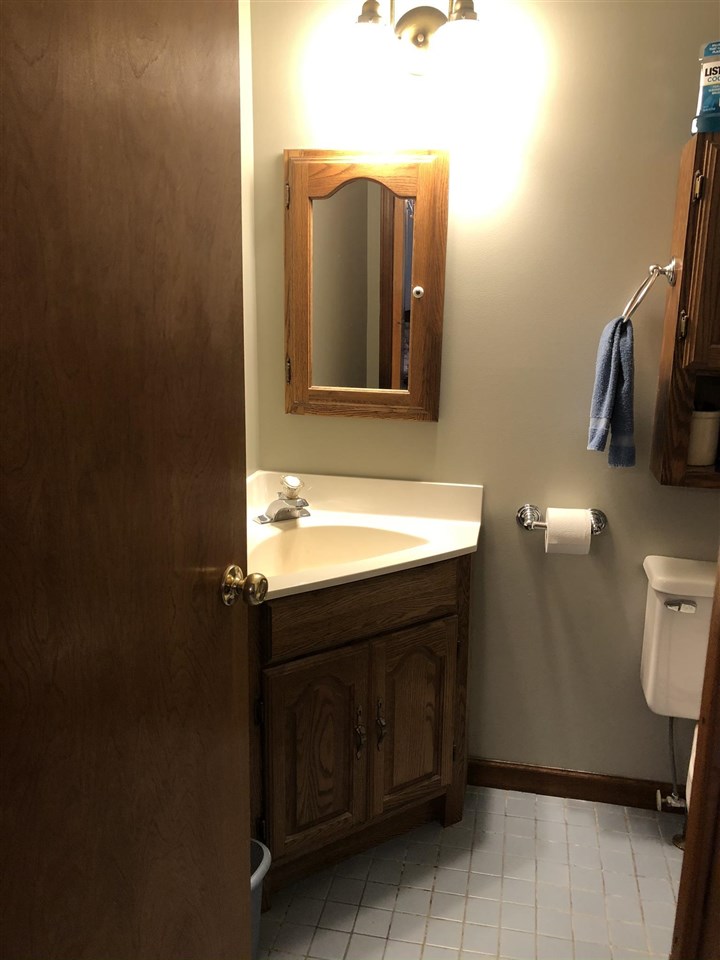 75440 Romeo Plank Road Armada, MI 48005 - Photo 31 of 71 50048729-30.JPG