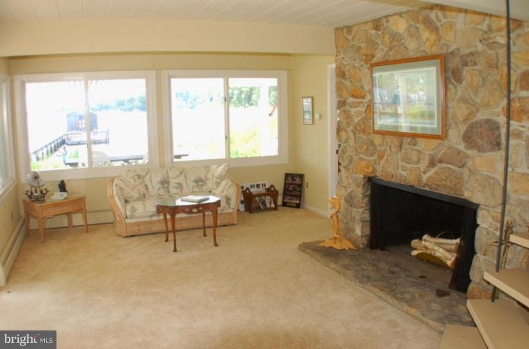 504 Tulip Road Annapolis, MD 21403 - Photo 17 of 19 Family Room