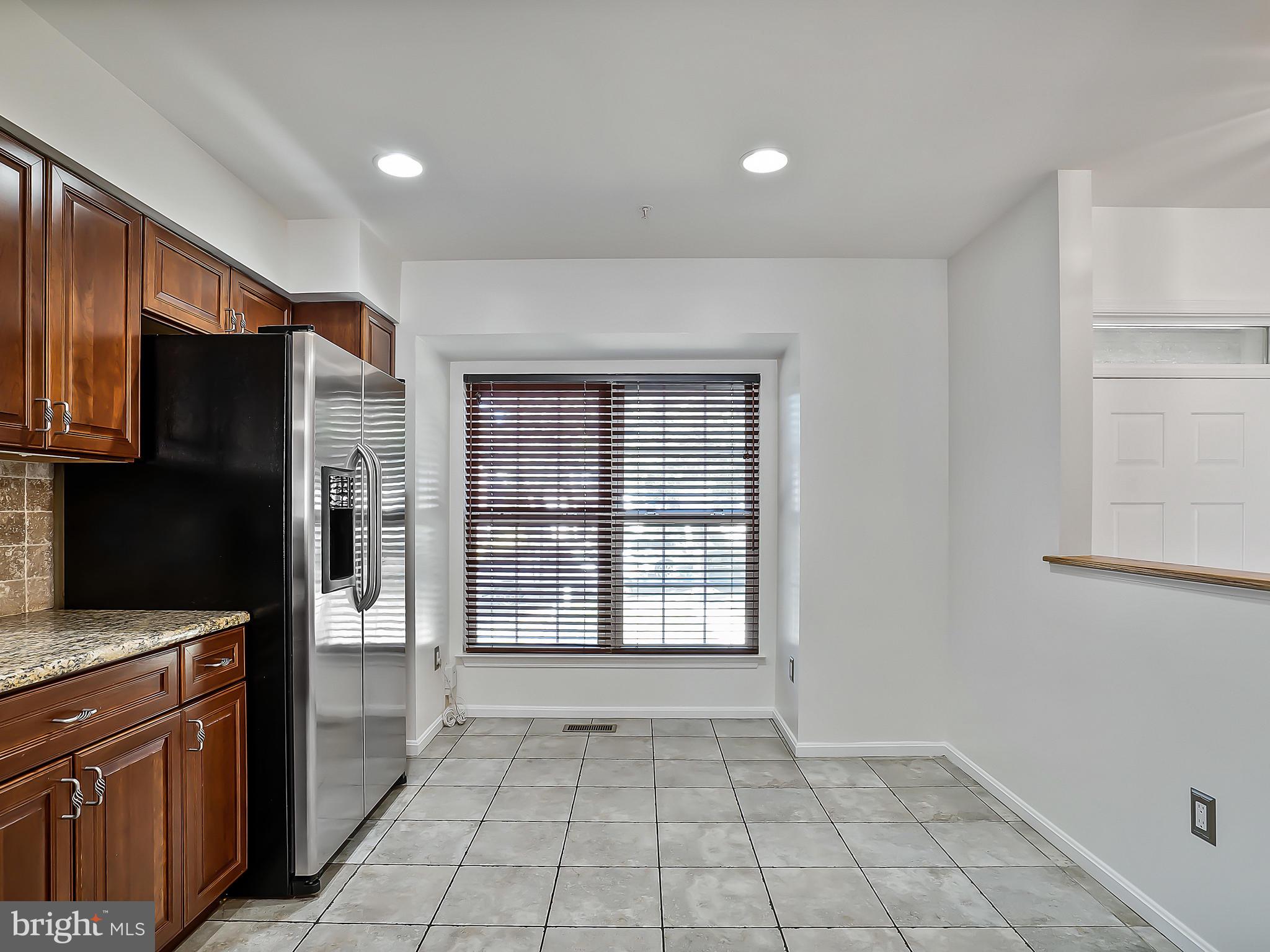 16820 Centerfield Way Olney, MD 20832 - Photo 7 of 48 Large Kitchen