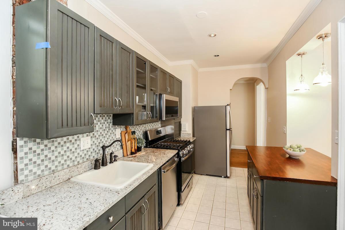 1831 California Street Northwest, Unit 21 Washington, DC 20009 - Photo 16 of 29 Kitchen