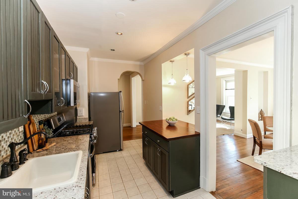 1831 California Street Northwest, Unit 21 Washington, DC 20009 - Photo 17 of 29 Kitchen