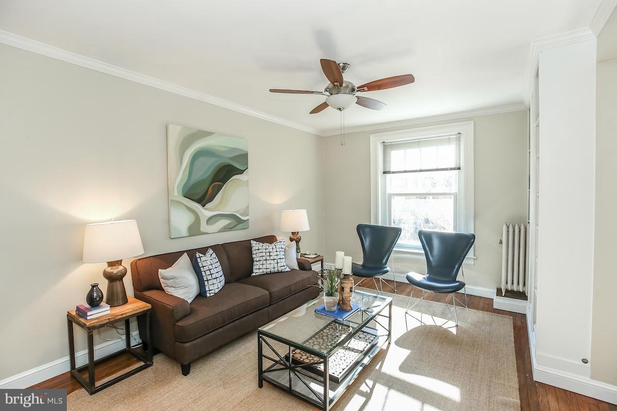 1831 California Street Northwest, Unit 21 Washington, DC 20009 - Photo 3 of 29 Living Room