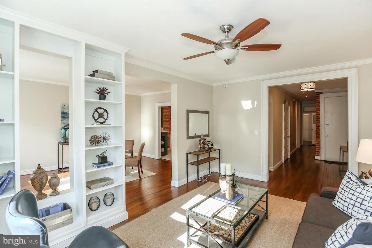 1831 California Street Northwest, Unit 21 Washington, DC 20009 - Photo 5 of 29 Living Room