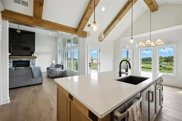 $762,900 | 1807 Halls Creek Avenue, Raymore, MO 64083