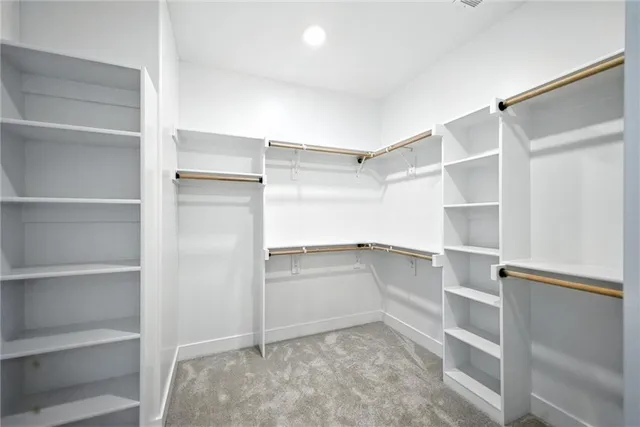 $762,900 | 1807 Halls Creek Avenue, Raymore, MO 64083