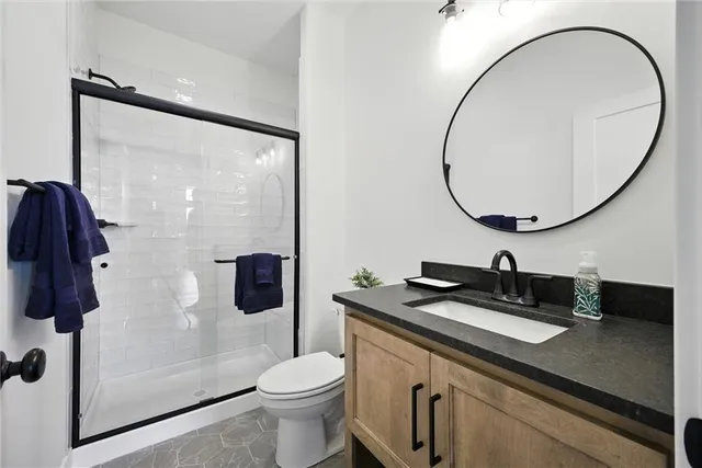 $762,900 | 1807 Halls Creek Avenue, Raymore, MO 64083