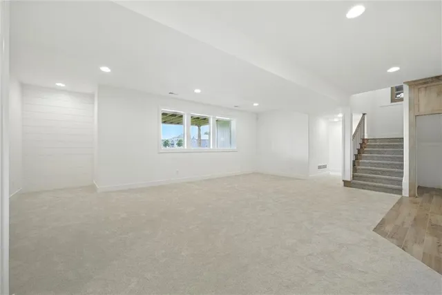 $762,900 | 1807 Halls Creek Avenue, Raymore, MO 64083