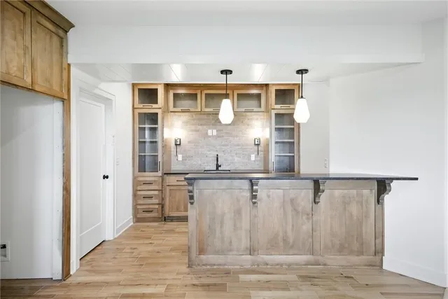 $762,900 | 1807 Halls Creek Avenue, Raymore, MO 64083