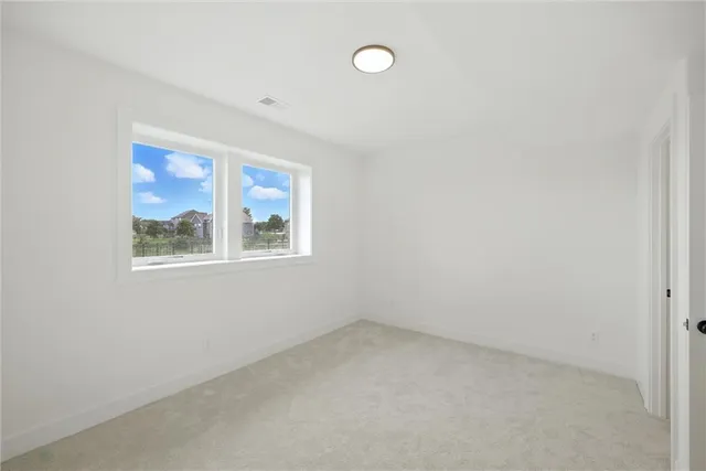 $762,900 | 1807 Halls Creek Avenue, Raymore, MO 64083