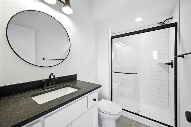 $762,900 | 1807 Halls Creek Avenue, Raymore, MO 64083