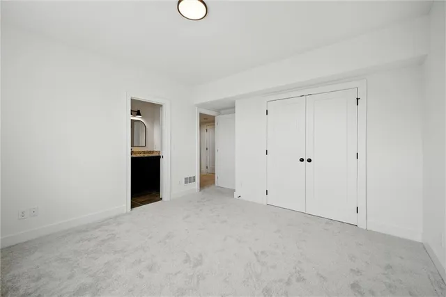 $762,900 | 1807 Halls Creek Avenue, Raymore, MO 64083