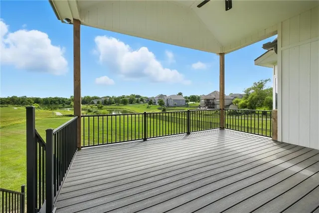 $762,900 | 1807 Halls Creek Avenue, Raymore, MO 64083