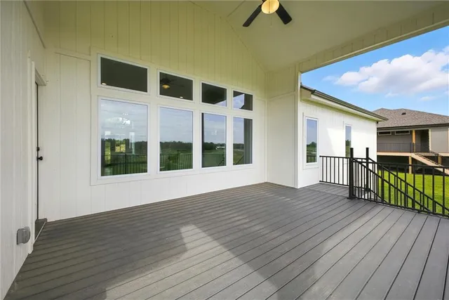 $762,900 | 1807 Halls Creek Avenue, Raymore, MO 64083