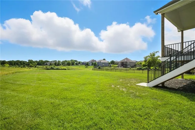 $762,900 | 1807 Halls Creek Avenue, Raymore, MO 64083