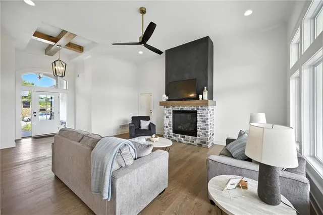 $762,900 | 1807 Halls Creek Avenue, Raymore, MO 64083