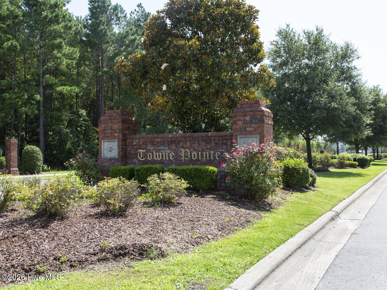 216 Browns Ferry Road, Unit 383 Jacksonville, NC 28546 - Photo 41 of 58 Towne Point entryL33A4806-002-004-1280x9