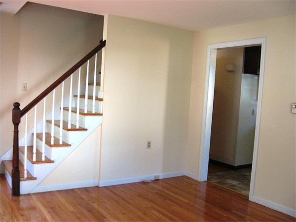 36 Bennington Street Springfield, MA 01108 - Photo 3 of 8