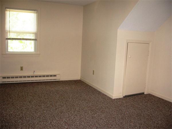 36 Bennington Street Springfield, MA 01108 - Photo 6 of 8