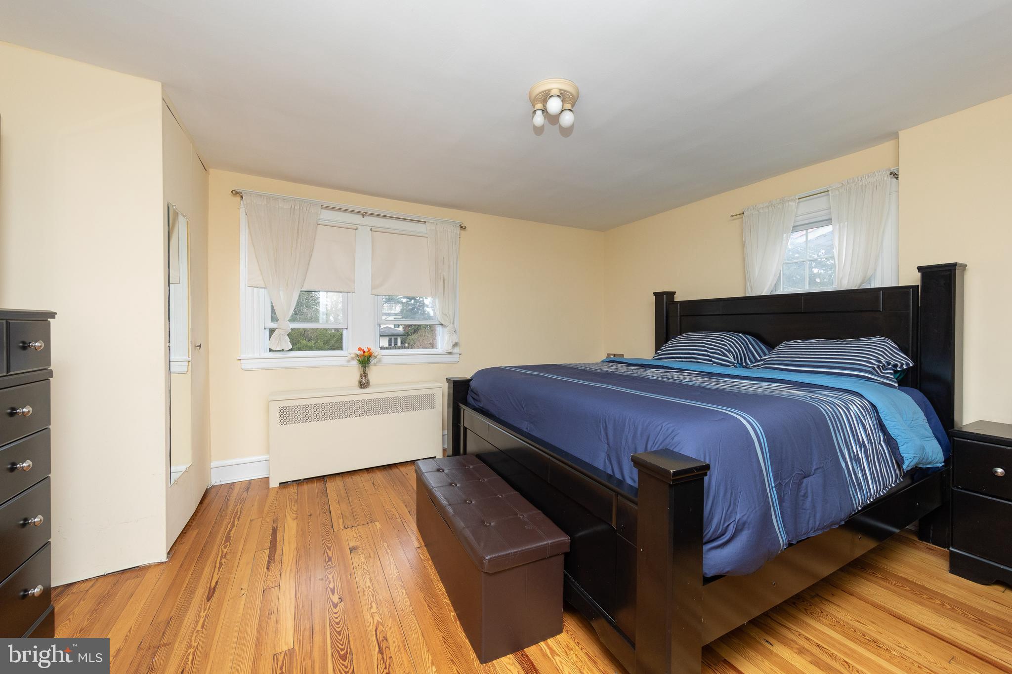 634 Crestview Road Philadelphia, PA 19128 - Photo 15 of 31 Master Bedroom