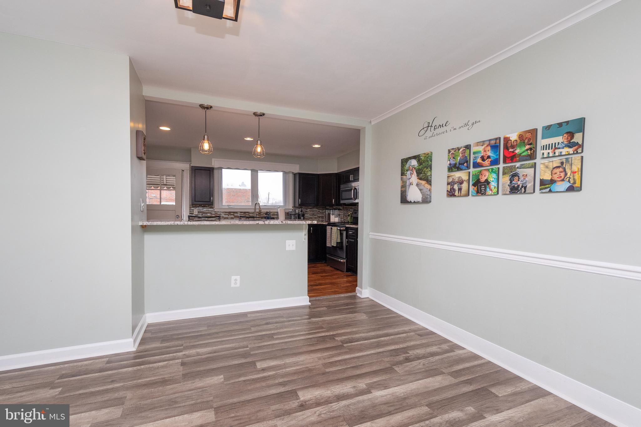 634 Crestview Road Philadelphia, PA 19128 - Photo 7 of 31 Dining Room