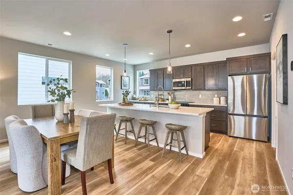 $769,950 | 18517 Southeast 271st Place, Covington, WA 98042