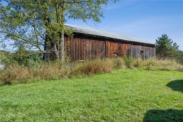 $649,900 | 2 Road (mink), Boswell, PA 15531