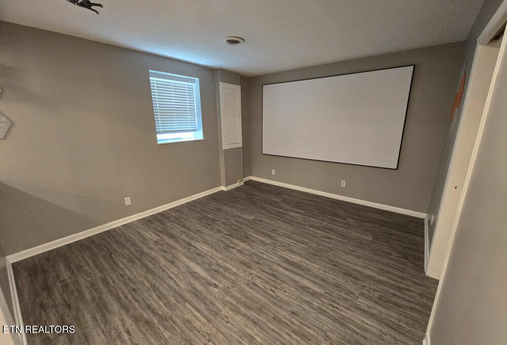 103 Neville Lane Oak Ridge, TN 37830 - Photo 33 of 46 image-33 - Den w_ screen1756754903