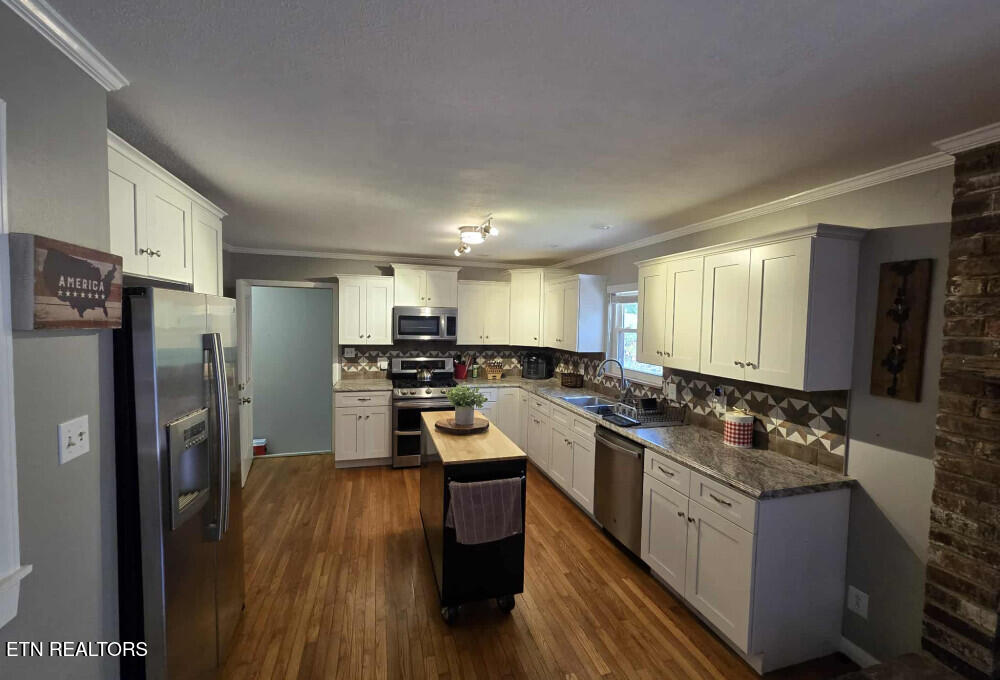103 Neville Lane Oak Ridge, TN 37830 - Photo 9 of 46 image-9 - Kitchen1756754897