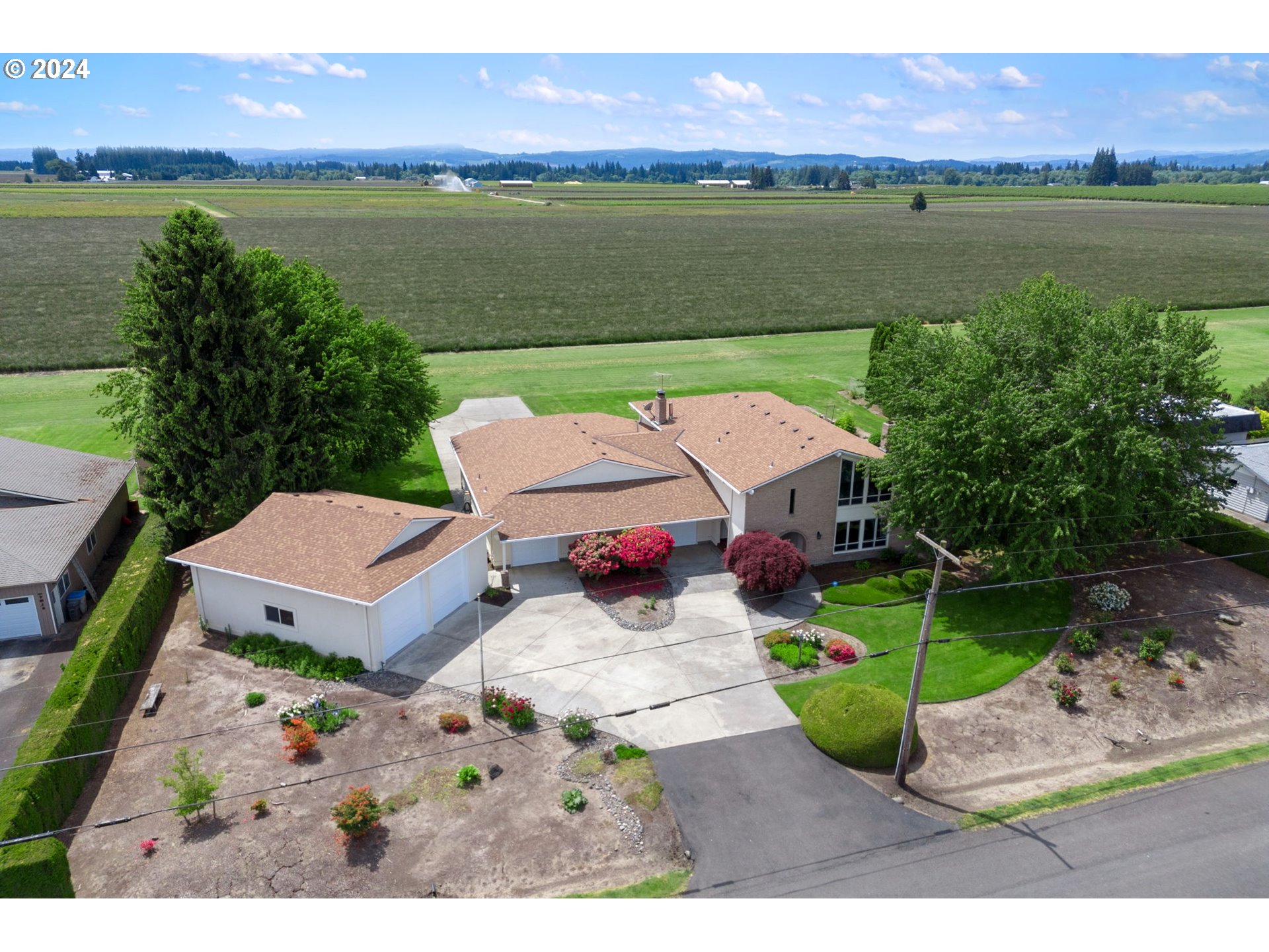 33460 Northwest Bagley Road Hillsboro, OR 97124 - Photo 3 of 30 Gallery Image 3