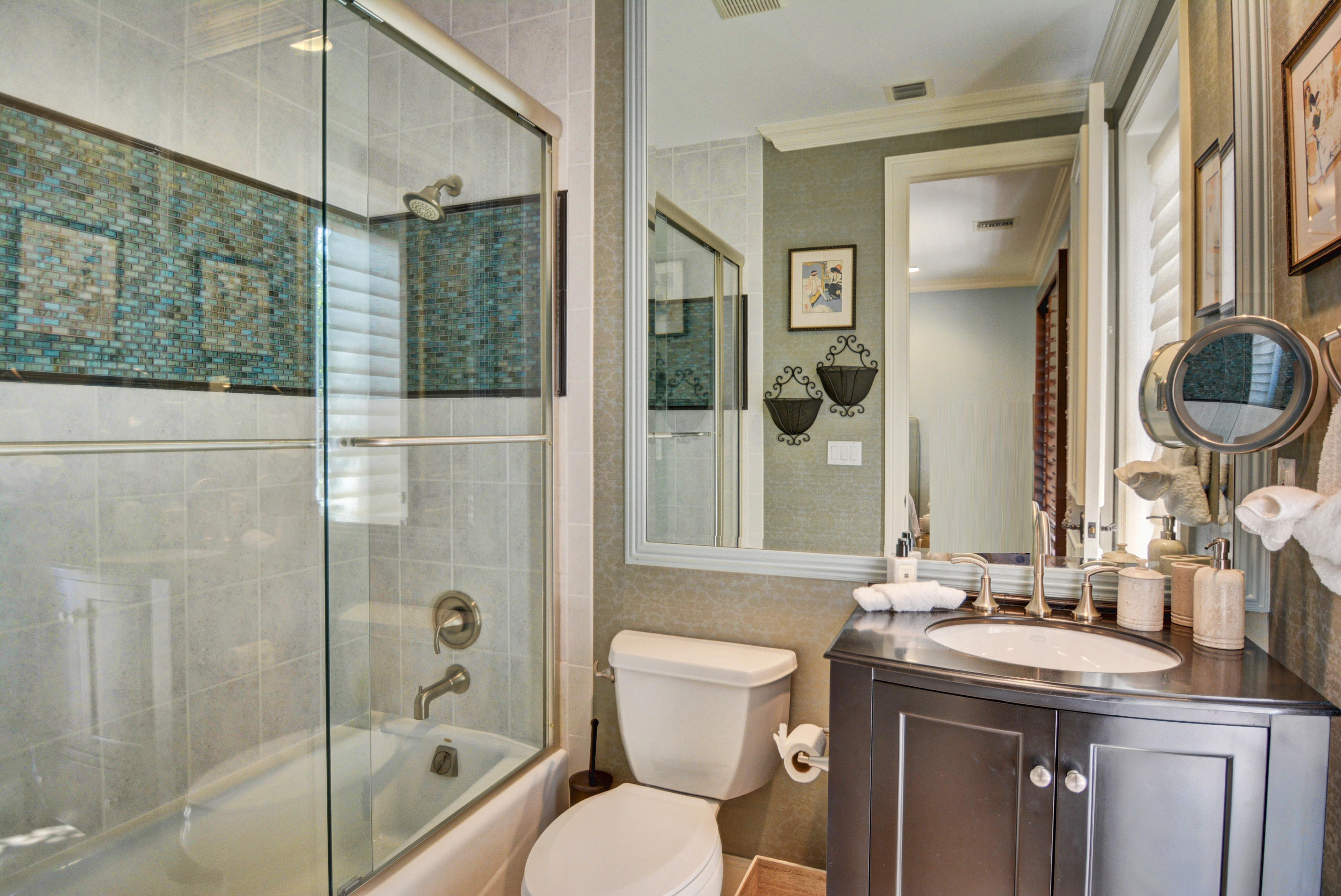 6477 Enclave Way Boca Raton, FL 33496 - Photo 21 of 27 Bathroom 3
