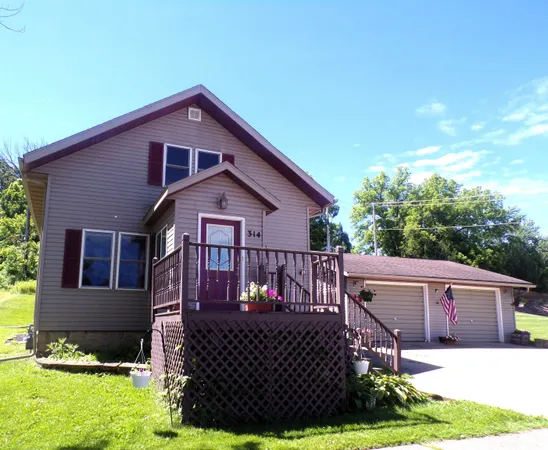 $169,500 | 314 East 6th Street, Neillsville, WI 54456