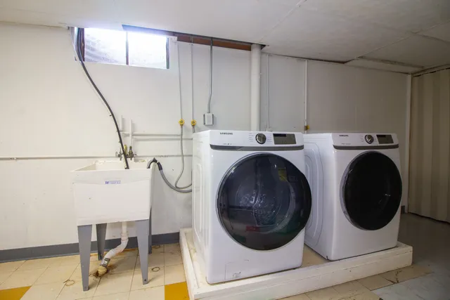 $2,395 | 1850 Connie Court, Aurora, IL 60505