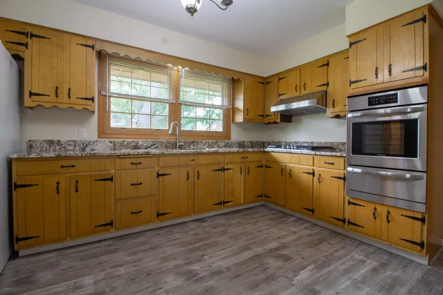 $2,395 | 1850 Connie Court, Aurora, IL 60505