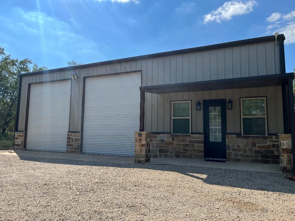 470 Granite Way Jacksboro, TX 76458 - Photo 17 of 22 a backyard of a house