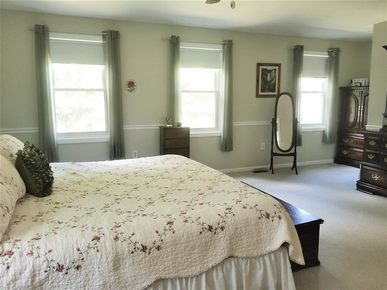 78 Sullivan Road Hudson, NH 03051 - Photo 25 of 40