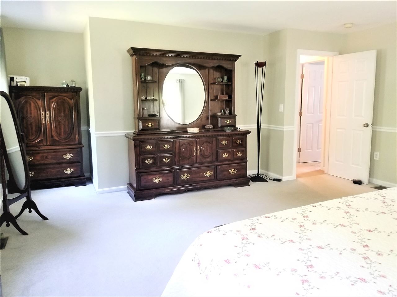 78 Sullivan Road Hudson, NH 03051 - Photo 26 of 40