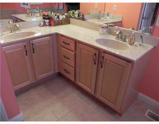 305 Rigg Street New Carlisle, IN 46552 - Photo 14 of 24 Gallery Image 14