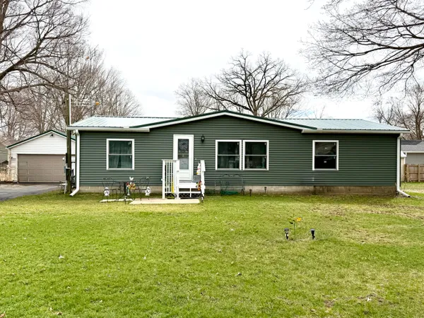 $194,900 | 419 South Capital Avenue, Athens, MI 49011