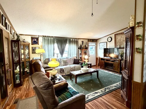 $189,900 | 419 South Capital Avenue, Athens, MI 49011