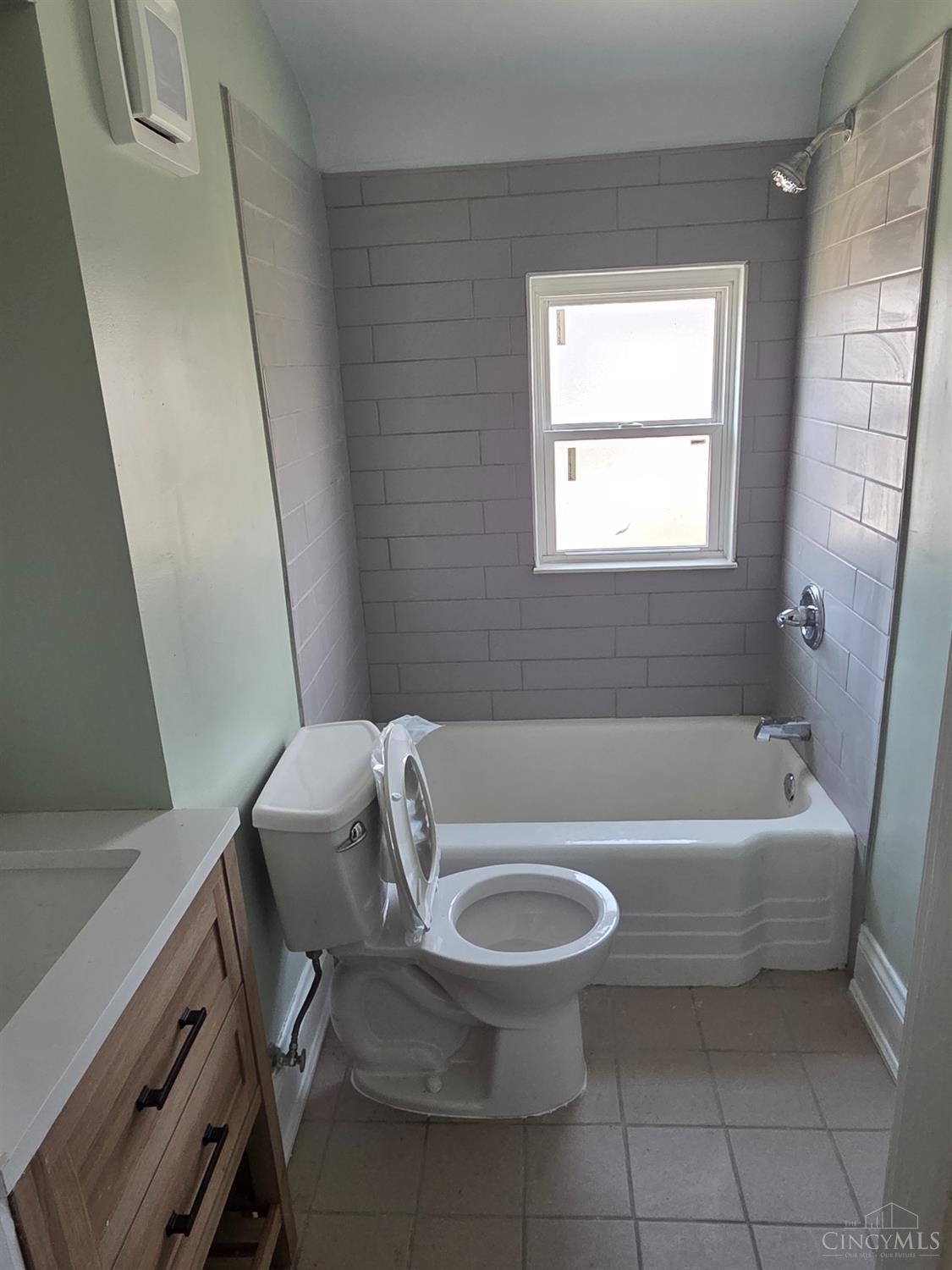 4202 Harding Avenue Cincinnati, OH 45211 - Photo 5 of 12