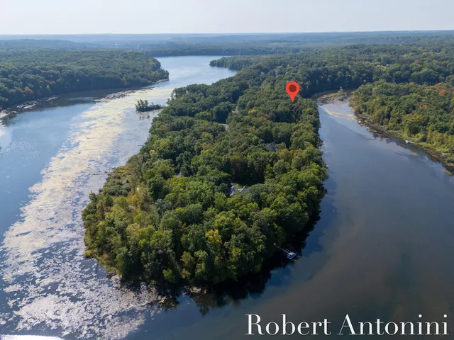 $495,000 | 14111 Thompson Drive Northeast, Lowell, MI 49331