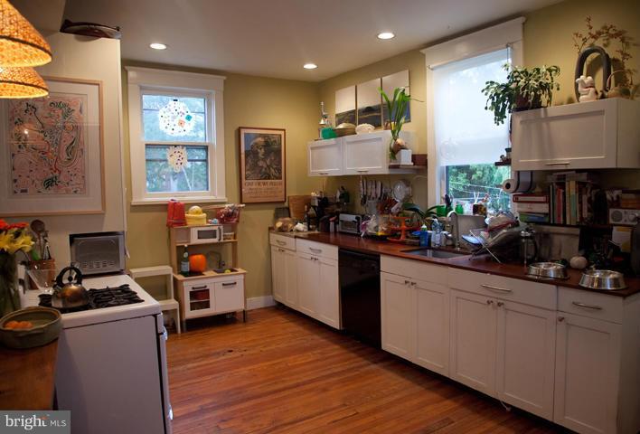 5603 Pilgrim Road Baltimore, MD 21214 - Photo 7 of 15 Kitchen