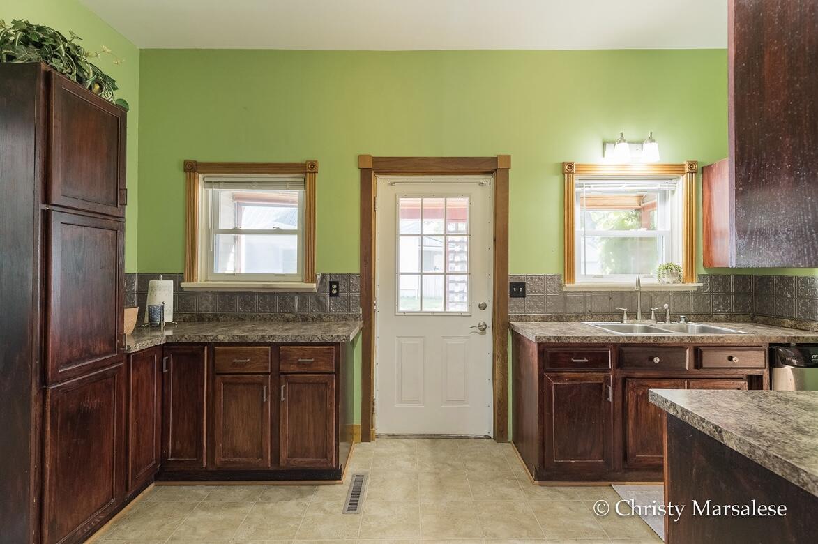 917 South Bridge Street Belding, MI 48809 - Photo 26 of 69 IMG_5698