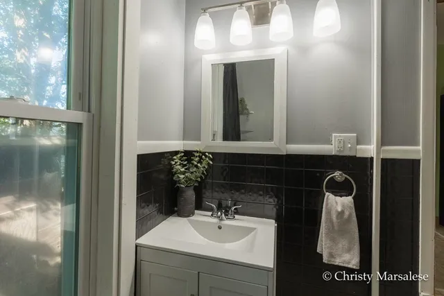 $200,000 | 917 South Bridge Street, Belding, MI 48809