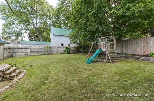 $200,000 | 917 South Bridge Street, Belding, MI 48809