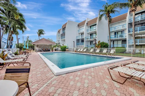 $3,200 | 11000 South Ocean Drive, Unit 1D, Jensen Beach, FL 34957
