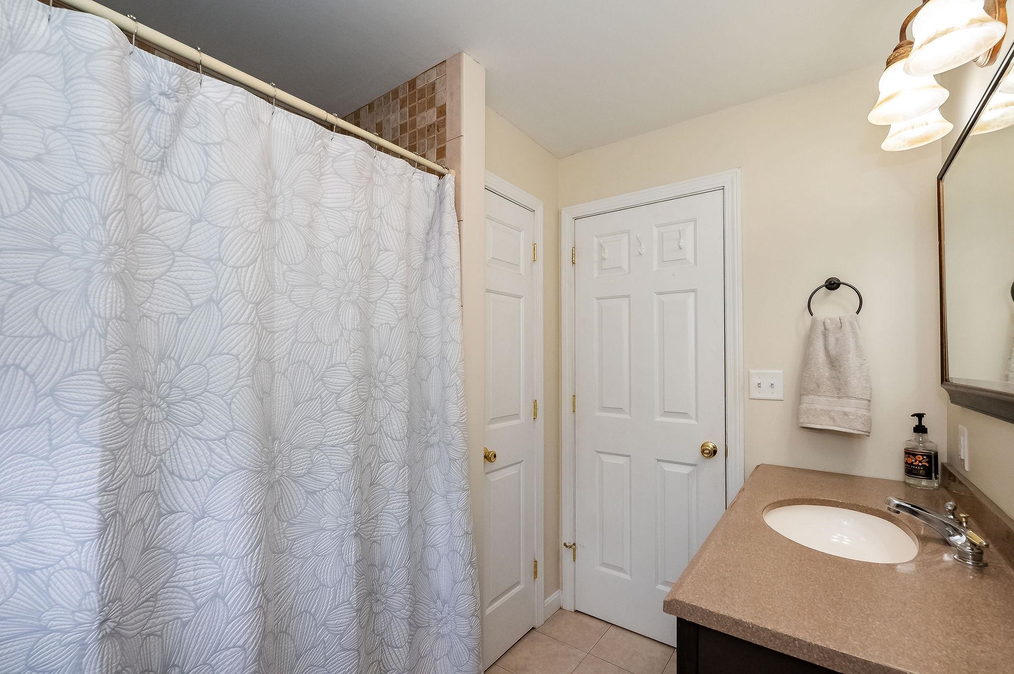 66 Ledgeview Drive Rochester, NH 03839 - Photo 28 of 40