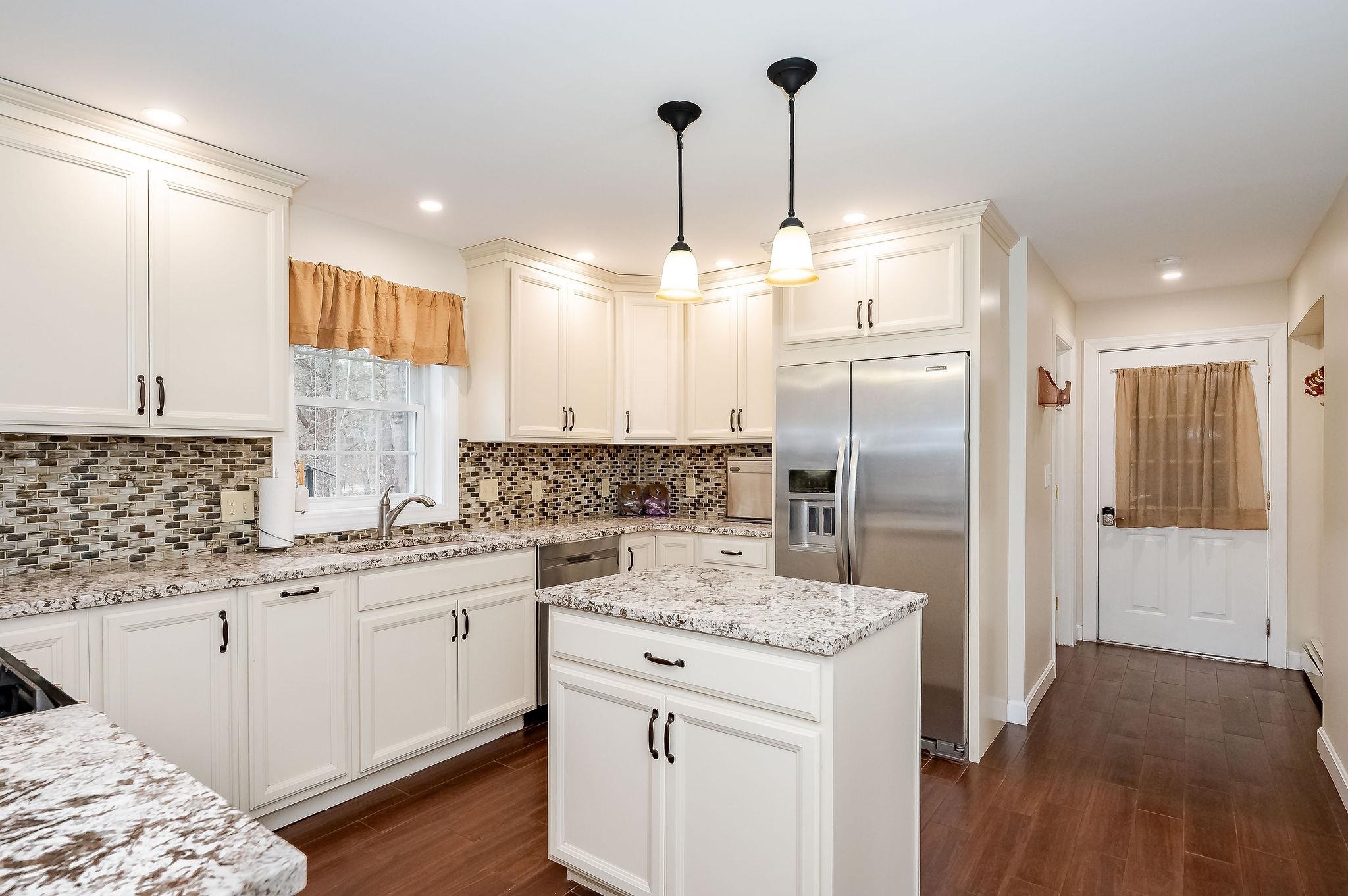 66 Ledgeview Drive Rochester, NH 03839 - Photo 10 of 40