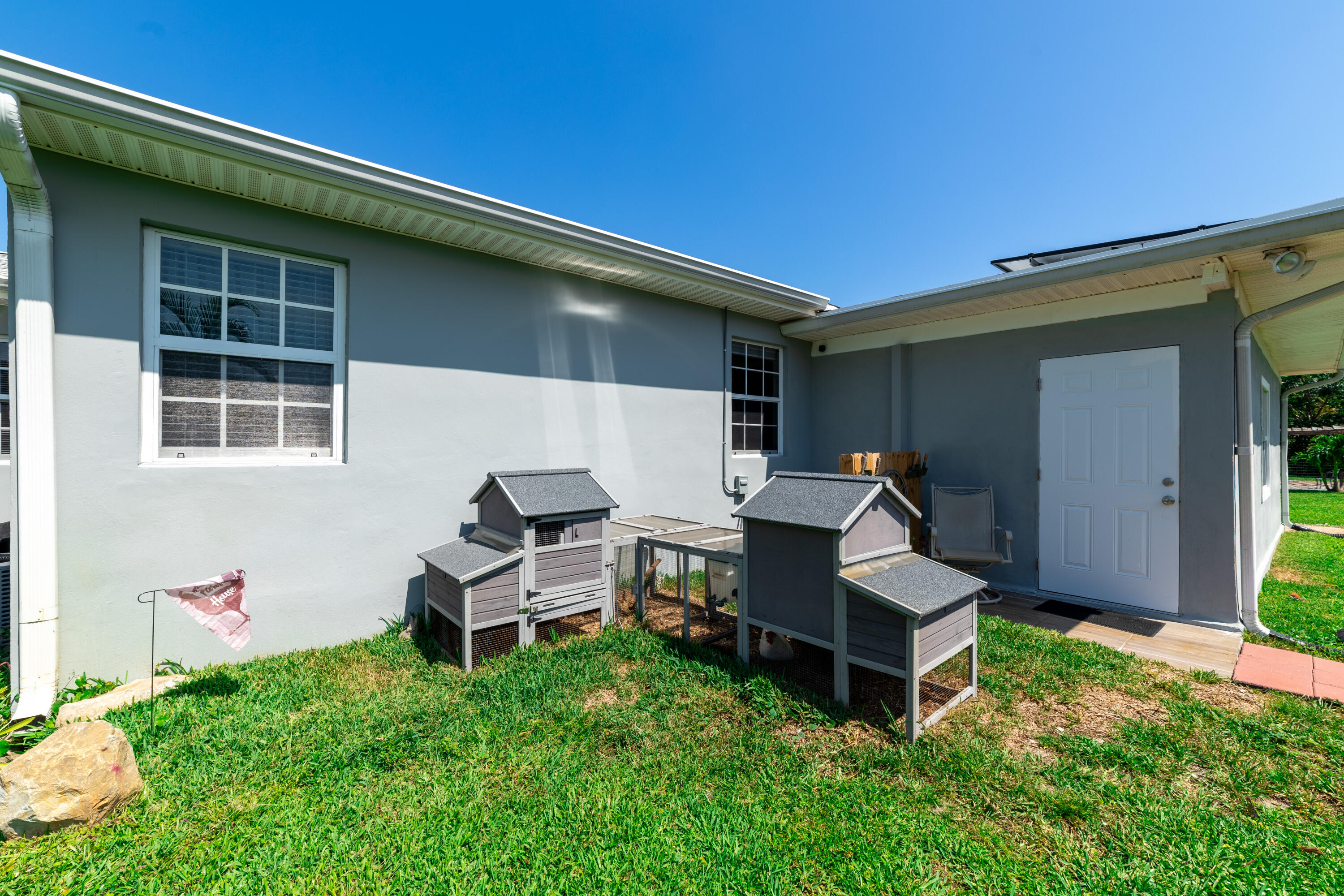 7100 Thompson Road Boynton Beach, FL 33426 - Photo 38 of 50 Chicken Coop